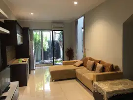 Dijual Rumah Full Furnished di Modernland dalam Cluster