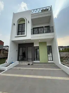 Rumah 2.5 Lantai di Cilodong Dekat Alun-alun Depok