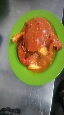 koki berpengalaman 20th lbih menggeluti bidang masakan seafood