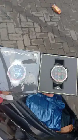 HUAWEI GT 5 PRO TITANIUM LIKE NEW