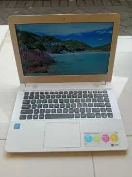 Laptop Asus Slim, Mulus Like New, Normal, RAM 4GB, Win 10