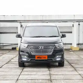 Hyundai H1 Royale 2.4 AT Hitam 2018
