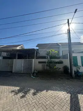 Rumah Bagus Semi Furnished di Garden Puri Surya Jaya Siap Huni