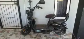 Sepeda listrik Exotic Groza X4