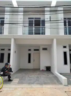 Rumah mewah strategis dekat arcici di jakarta pusat cempaka puti