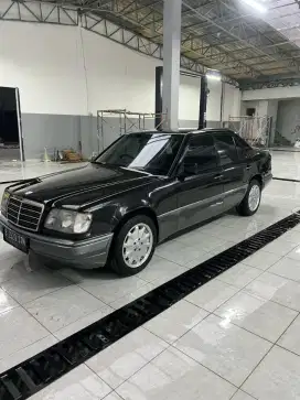 Jual : Mercy W 124 / 320 MT