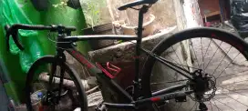 sepedah roadbike 700c masih mulus bawa'an pabrik