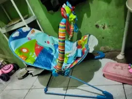 Bouncer bayi ayunan