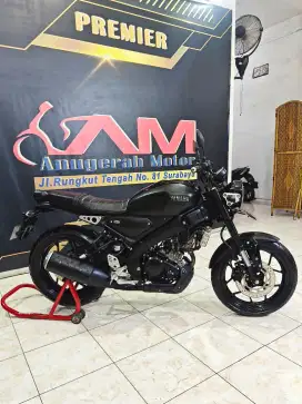 XSR 155cc Black matte favorit 2021 km.12rb gass.Anugerah motor rungkut