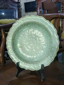 Piring Celadon Antik – Diameter 29cm | Koleksi Langka