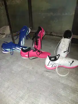 sepatu futsal adidas & puma