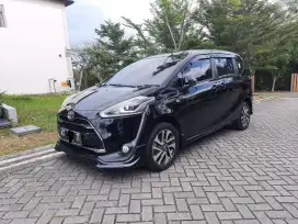 Sienta V (Upgrade type Q)