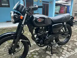 Kawasaki W175 SE Black Style