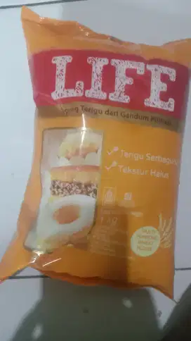 Tepung terigu life