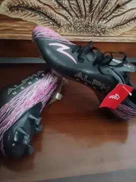 SEPATU SEPAKBOLA