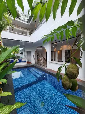 JUAL/DISEWAKAN Rumah Furnished 2lt ada Private Swimming Pool Di Dalung