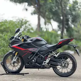 HONDA NEW CBR150R HITAM 2022 KM 10K PAJAK PANJANG SIAP GAS