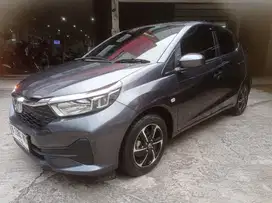 (Harga Cash) Honda Brio Satya E Automatic 2023 Abu metalik.