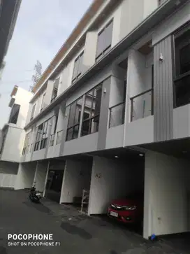 Rumah Minimalis Baru Carport 700jutaan di Rawa Selatan Johar Baru