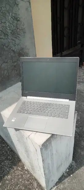 Laptop Lenovo Slim