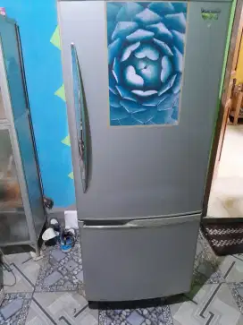 Kulkas 2 pintu jumbo normal orisinilan  1,3 net ambil sendiri