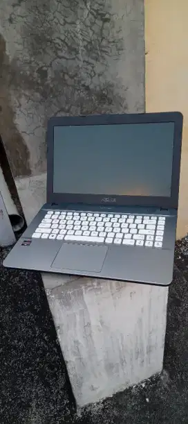 Laptop Asus SSD