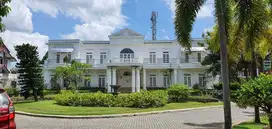 Rumah White House di kawasan BHR Medan