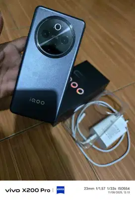 Iqoo Z10 12/512gb