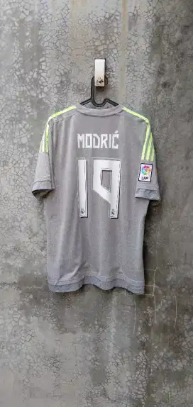 Jersey baju bola original asli real madrid 2015 2016 away luka modric