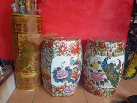 Guci Kuno Antik