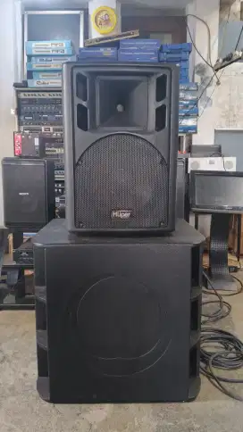 TURBOSOUND MILAN M18B & HUPER HA350