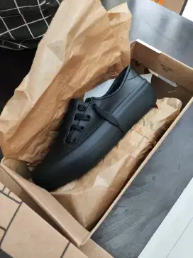 Sepatu Melissa Brand New Hitam