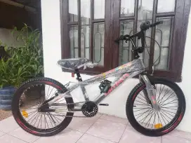 Sepeda BMX uk 20