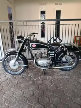 Motor Antik Panonia 1957