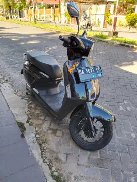 Motor listrik pasific virgo 1.2 LB jarak 110km kecepatan 65km perjam