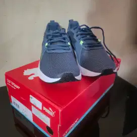 SEPATU RUNING ( PUMA )