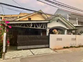 Dijual Rumah Lama 2 Lantai Ciater Permai dekat BSD City