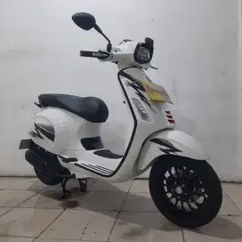 CASH KREDIT VESPA SPRINT S I-GET ABS TH 2023 UNIT MULUS ISTIMEWA