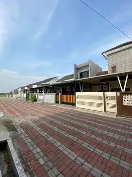 dijual rumah minimalis lokasi strategis 300 juta all in