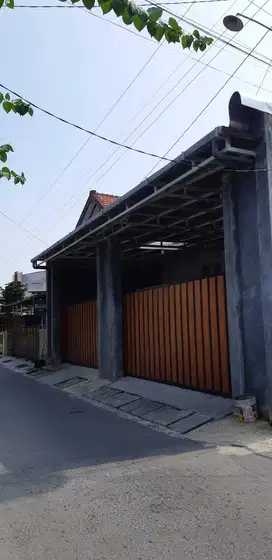 Rumah Tengah Kota Jl. Lamper Tengah dekat SMA 11 & Polsek, Koramil