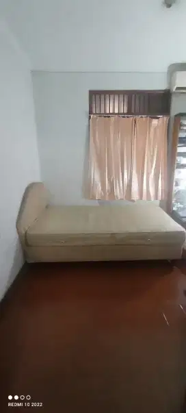 Springbed ukuran single.