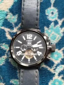 Jam tangan merk U-Boat otonatis