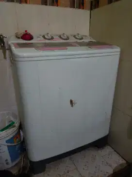 Mesin cuci 2tabung - mati