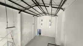 Gudang baru + kantor 2 lantai termurah pik 2