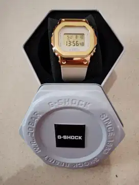 Jam tangan G-Shock Dan Baby G untuk wanita