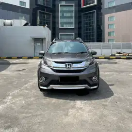 ‼️DP 10 JT‼️ HONDA BRV PRESTIGE AT, MOBIL TERAWAT & SIAP PAKAI.