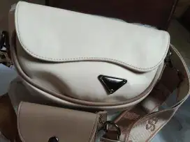 Tas wanita Akaci
