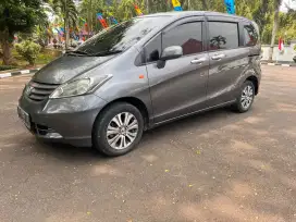 Honda freed sd 2012