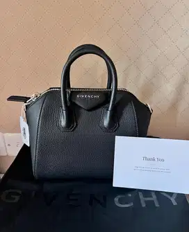 Dijual ta Givency antigona mini