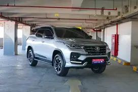 Toyota Fortuner VRZ ( 2022 )